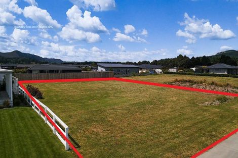 Photo of property in 6 Pukatea Lane, Kinloch, Taupo, 3377