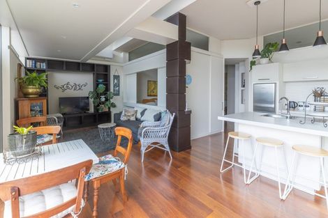 Photo of property in 4a Seapoint Road, Bluff Hill, Napier, 4110