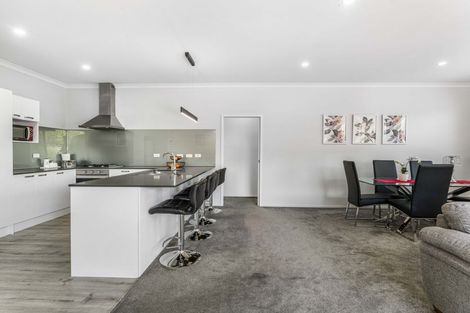 Photo of property in 51a Cosgrave Road, Papakura, 2110