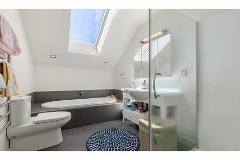 Photo of property in 94 Saint Martins Road, Saint Martins, Christchurch, 8022