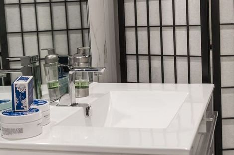 Photo of property in 2/61 Forrest Hill Road, Milford, Auckland, 0620