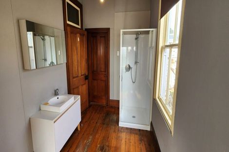 Photo of property in 46 Vivian Street, New Plymouth, 4310