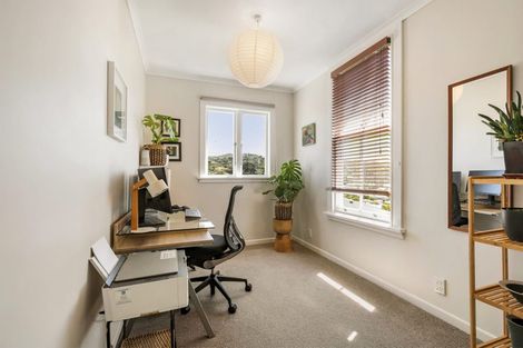 Photo of property in 6 Seddon Terrace, Newtown, Wellington, 6021