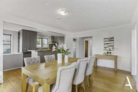 Photo of property in 80 La Trobe Street, Pakuranga Heights, Auckland, 2010