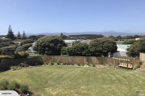 Photo of property in 44 Marine Parade, Otaki Beach, Otaki, 5512