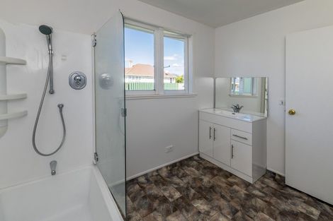 Photo of property in 4 Matene Place, Otaki, 5512