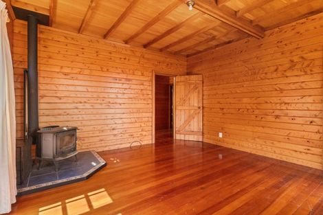 Photo of property in 27 Ferry Road, Martinborough, 5711