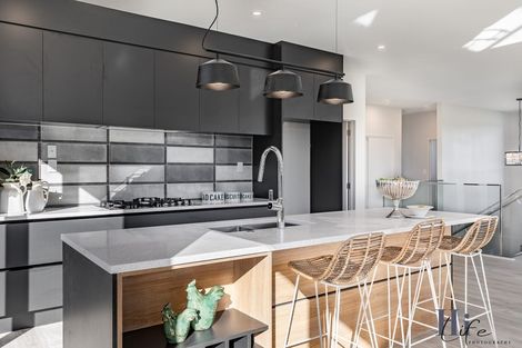 Photo of property in 8 Celestial Crescent, Orewa, 0931