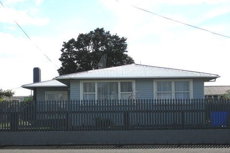 Photo of property in 128 Puriri Street, Castlecliff, Whanganui, 4501