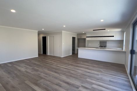 Photo of property in 17 Waruhia Crescent, Rototuna North, 3281