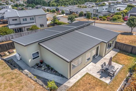 Photo of property in 7 Sumner Terrace, Aotea, Porirua, 5024