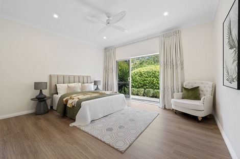 Photo of property in 7 Hobbs Road, Matakatia, Whangaparaoa, 0930