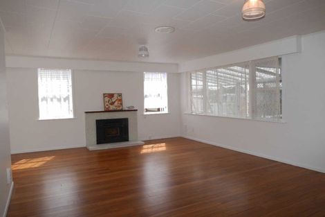 Photo of property in 12 Kowhai Grove, Raumati Beach, Paraparaumu, 5032