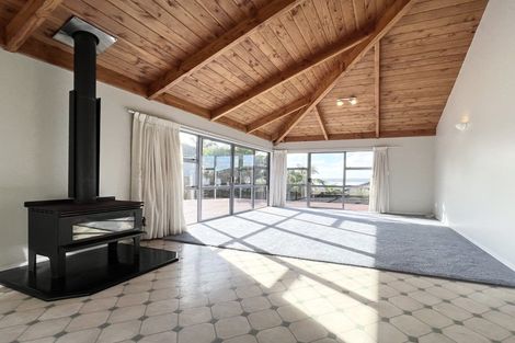 Photo of property in 10 Parkside Road, West Harbour, Auckland, 0618