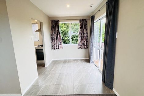 Photo of property in 32 Fitzwater Place, Henderson, Auckland, 0612