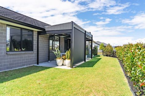 Photo of property in 1 Monaro Place, Papamoa, 3118
