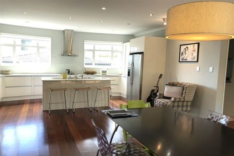 Photo of property in 11 Lismore Way, Oteha, Auckland, 0632