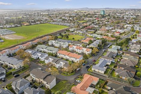 Photo of property in 1 Butia Avenue, Henderson, Auckland, 0612