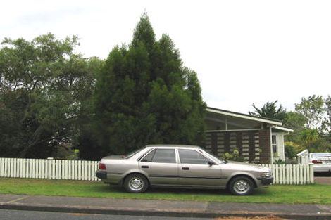 Photo of property in 11 Springfield Street, Forrest Hill, Auckland, 0620