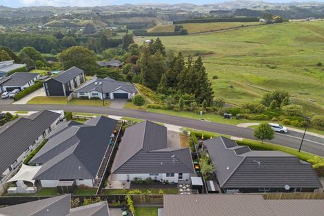 Photo of property in 5 Hanlow Place, Pyes Pa, Tauranga, 3112