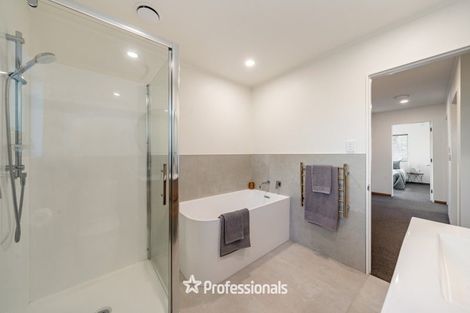 Photo of property in 16 Haast Close, Kelson, Lower Hutt, 5010