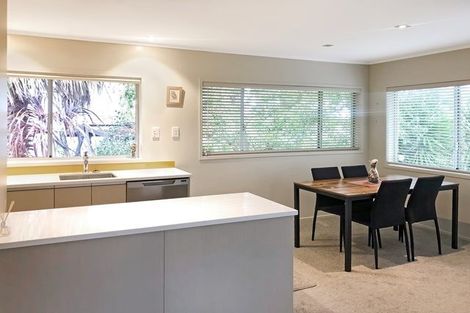 Photo of property in 1/7 Lingham Crescent, Torbay, Auckland, 0630