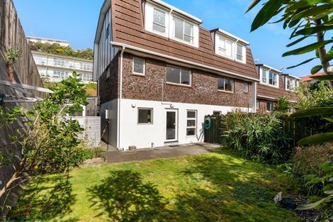 Photo of property in 3a Southern Cross Crescent, Island Bay, Wellington, 6023