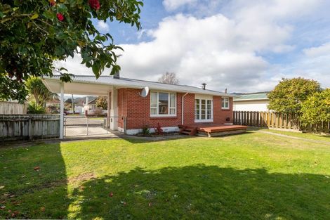 Photo of property in 15 Charles Street, Clouston Park, Upper Hutt, 5018