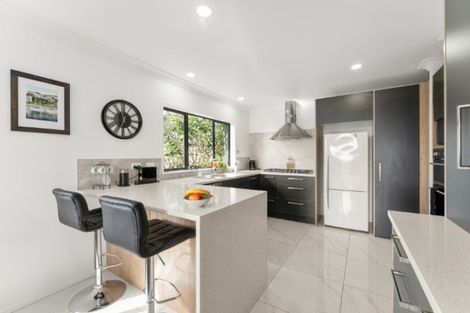 Photo of property in 36 Downing Place, Welcome Bay, Tauranga, 3112