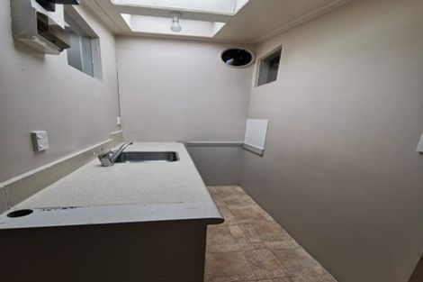 Photo of property in 67 Memorial Avenue, Ilam, Christchurch, 8053