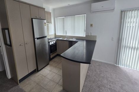 Photo of property in 48 Thornbury Crescent, East Tamaki Heights, Auckland, 2016