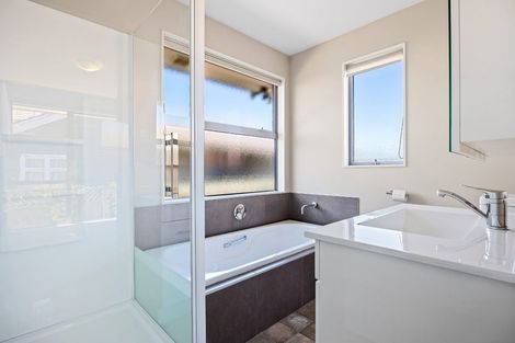 Photo of property in 58 Collingwood Street, New Brighton, Christchurch, 8061