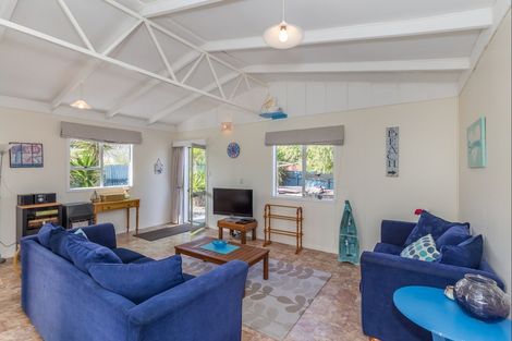 Photo of property in 15 Barling Street, Himatangi Beach, Foxton, 4891