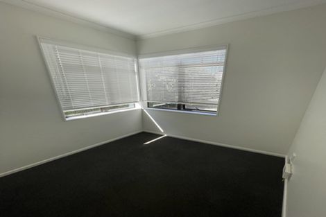 Photo of property in 1 Pepperdine Place, Albany, Auckland, 0632