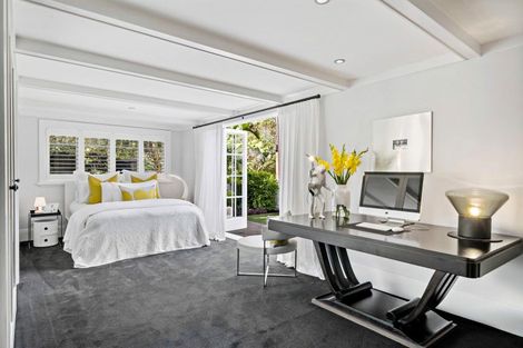 Photo of property in 20 Seabreeze Road, Narrow Neck, Auckland, 0624