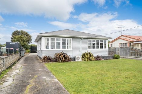 Photo of property in 32 Taylor Avenue, Feilding, 4702