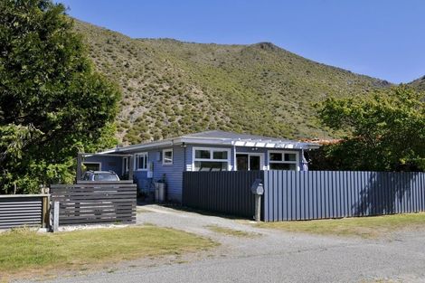 Photo of property in 77 Bledisloe Street, Kurow, 9435