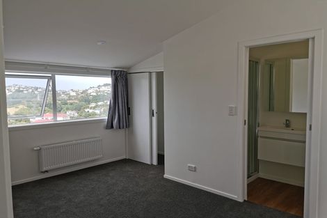 Photo of property in 92b Kelburn Parade, Kelburn, Wellington, 6012