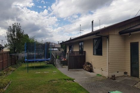 Photo of property in 54 Momorangi Crescent, Redwood, Christchurch, 8051