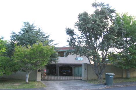 Photo of property in 8 Puawai Place, Northcote, Auckland, 0627