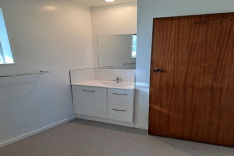 Photo of property in 84 Taylor Terrace, Tawa, Wellington, 5028