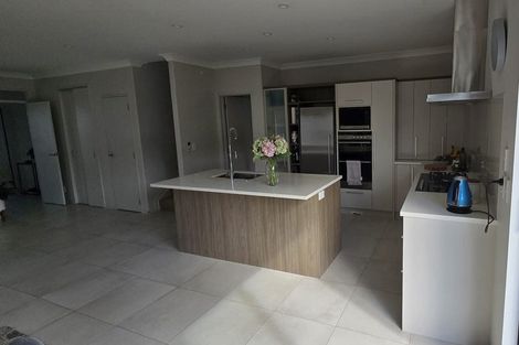 Photo of property in 9 Kabardin Street, Karaka, Papakura, 2113