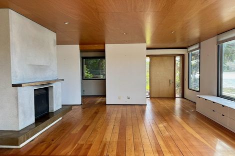 Photo of property in 15b Seaview Road, Paremata, Porirua, 5024