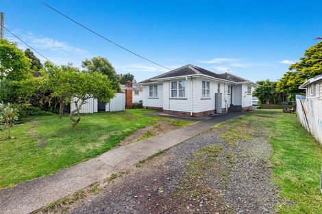 Photo of property in 62 Waipani Road, Te Atatu Peninsula, Auckland, 0610