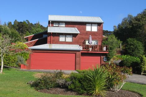 Photo of property in 28 Laingfield Terrace, Laingholm, Auckland, 0604