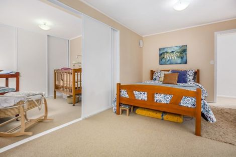 Photo of property in 5 Solway Place, Papakowhai, Porirua, 5024