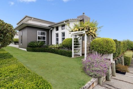 Photo of property in 16 Rexford Heights, Pyes Pa, Tauranga, 3112