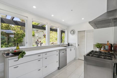 Photo of property in 18 Ottawa Road, Ngaio, Wellington, 6035