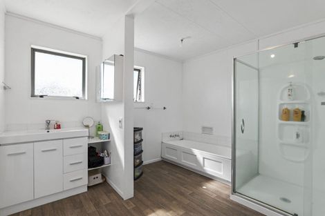 Photo of property in 24 High Street South, Eltham, 4322