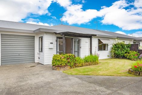 Photo of property in 2/509 Queen Street East, Hastings, 4122